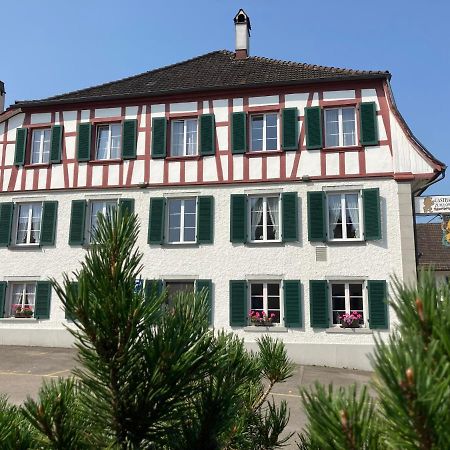 Neftenbach 嘎斯豪斯祖姆楼温宾馆酒店 外观 照片